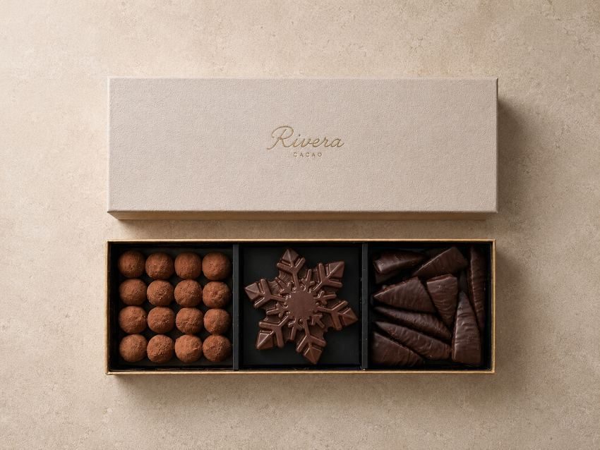 Coffret de Noël Rivera Cacao — truffes, flocon et orangettes